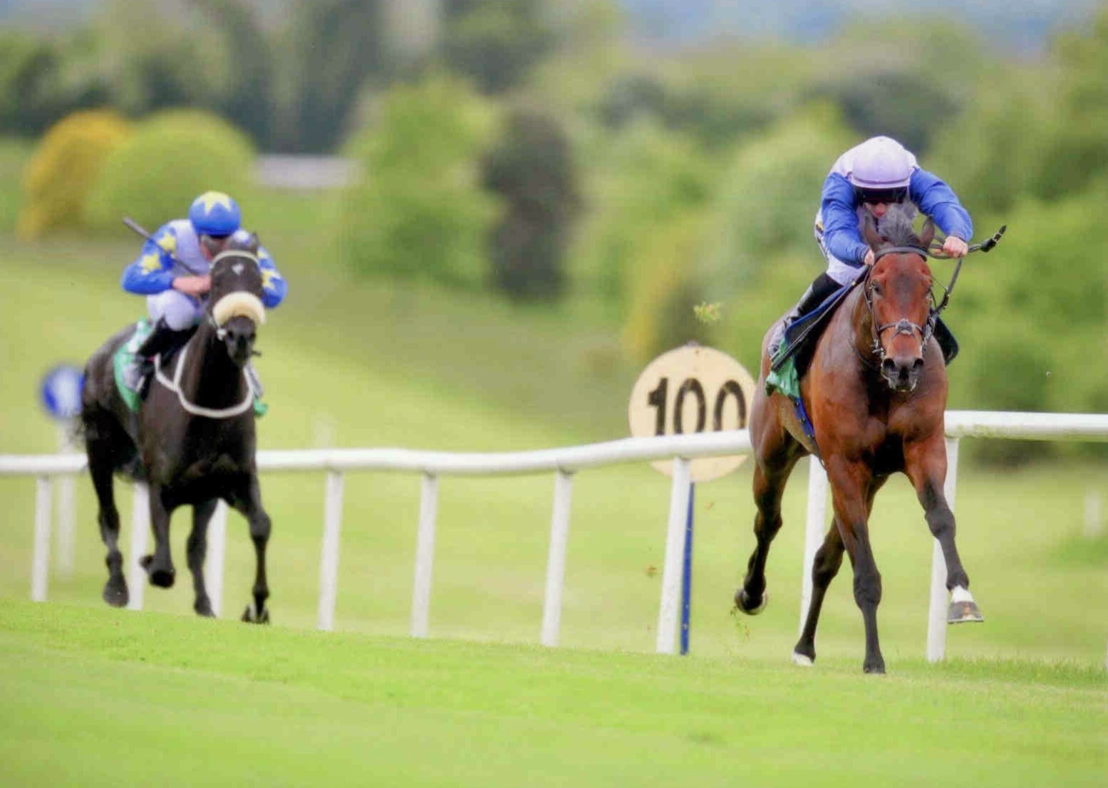 ARDHOOMEY breaks his maiden at Navan on May 30th 2015